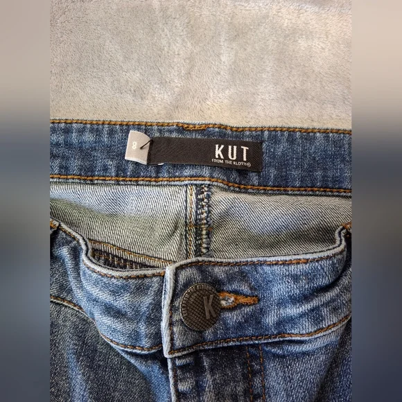 Kut from the Kloth Blue Ankle Cropped Jeans with Skinny Fit - Picture 9 of 10